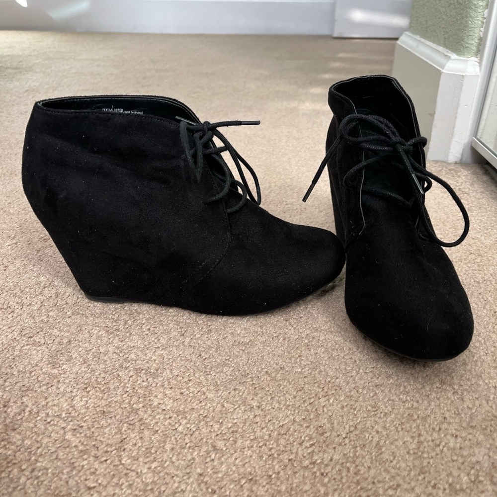 Black ankle booties